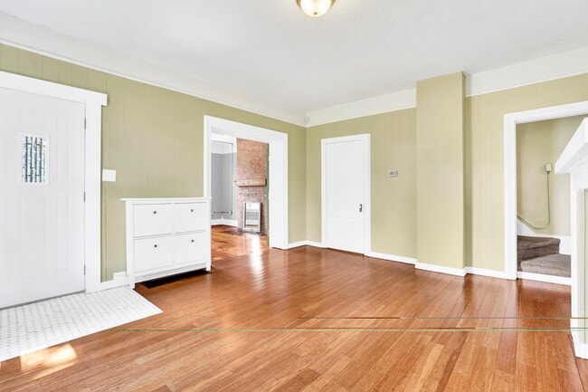 Photo - 258 Allen Ave