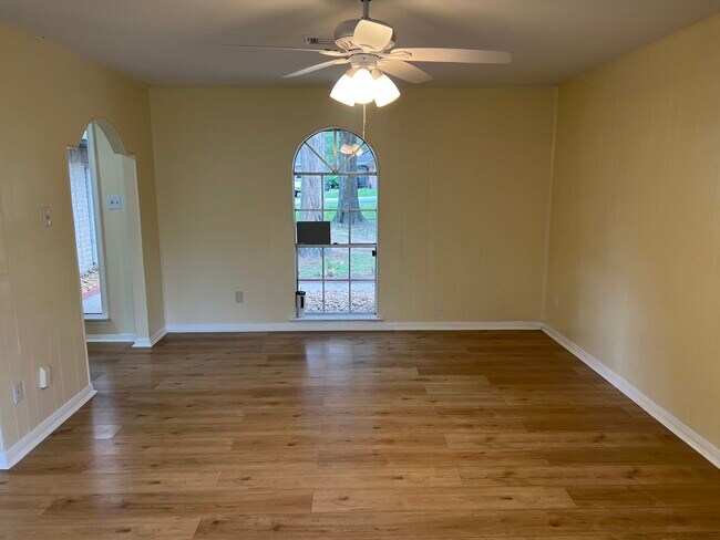 Photo - 3314 Kentwood Dr