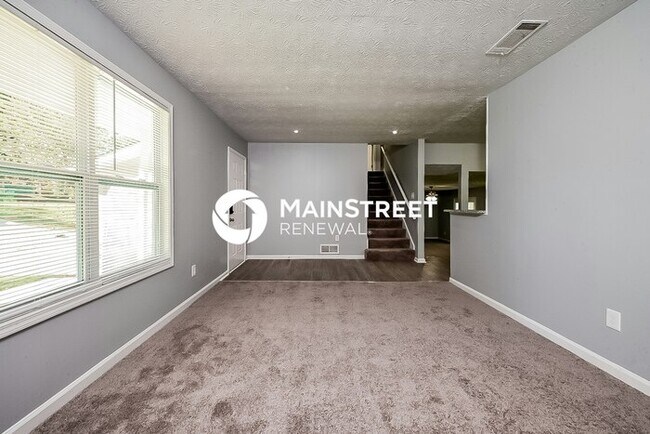 Photo - 4 Bedroom Pet-Friendly Home in Jonesboro, GA with Main Street Renewal