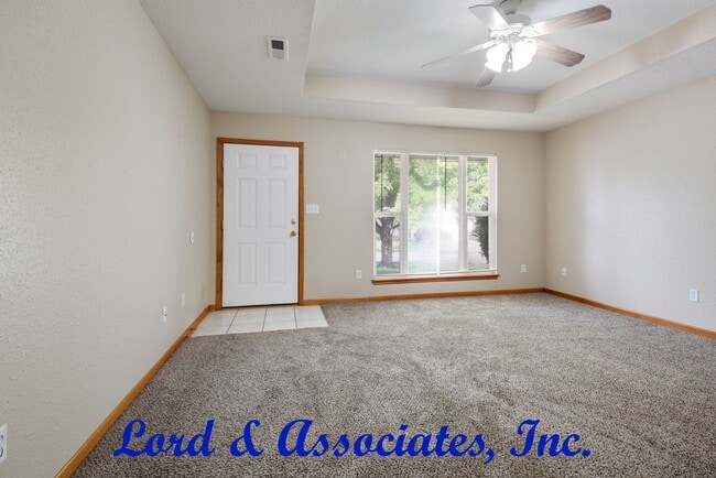 Photo - 2222 Thomas St