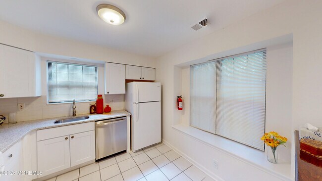 1 Amherst Ct