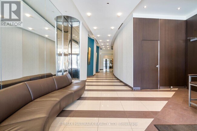 Photo - 211 Queens Quay W Unit 1108