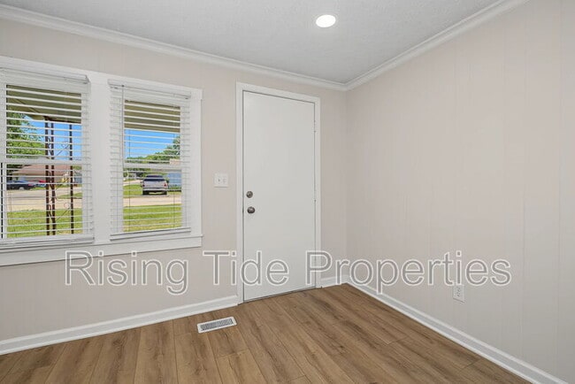 Photo - 1607 Montgomery Ave
