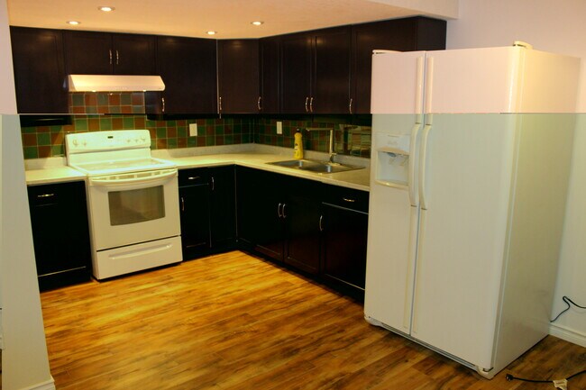 Building Photo - 68 Hall Av Unit 68 Hall Avenue