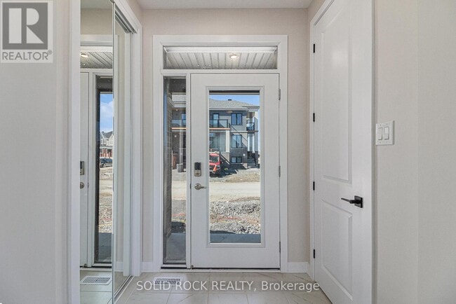 Photo - 208 Beebalm Cres