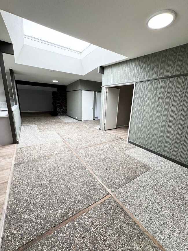 Photo - 1503 Brown Dr