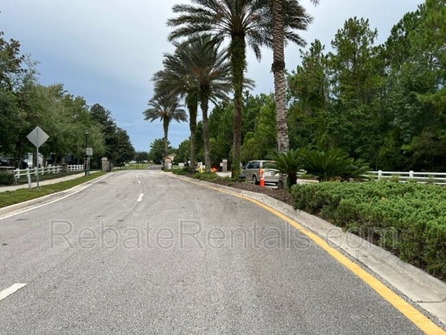 Photo - 824 Black Cherry Dr S