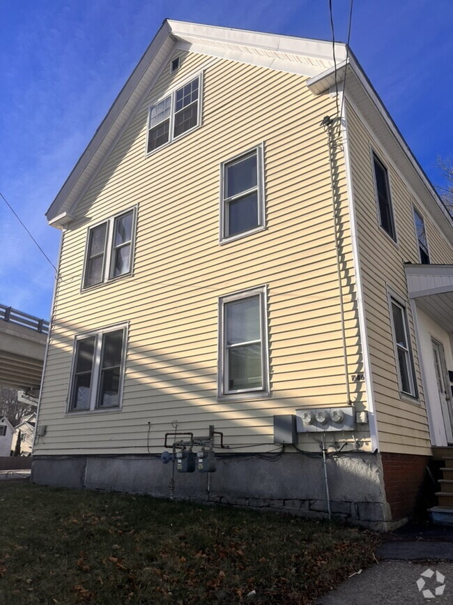 Building Photo - No more commute! Walk to BIW and Downtown... Unit 1 Rental