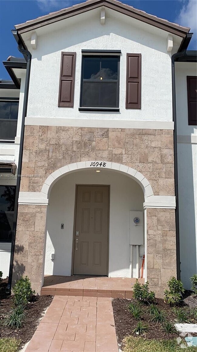 Building Photo - 10948 W 32nd Ln Rental