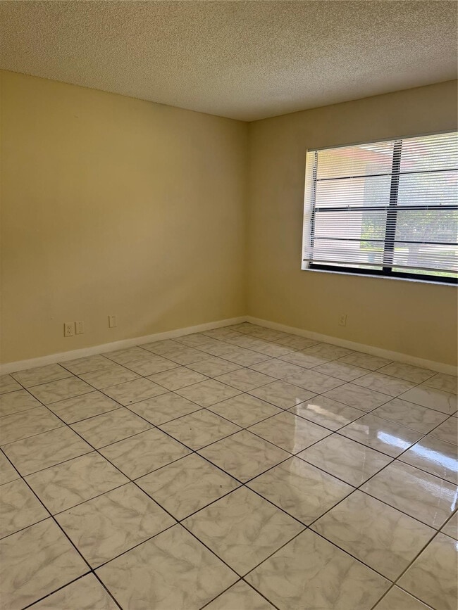 Photo - 3512 NW 114th Ln Unit 10