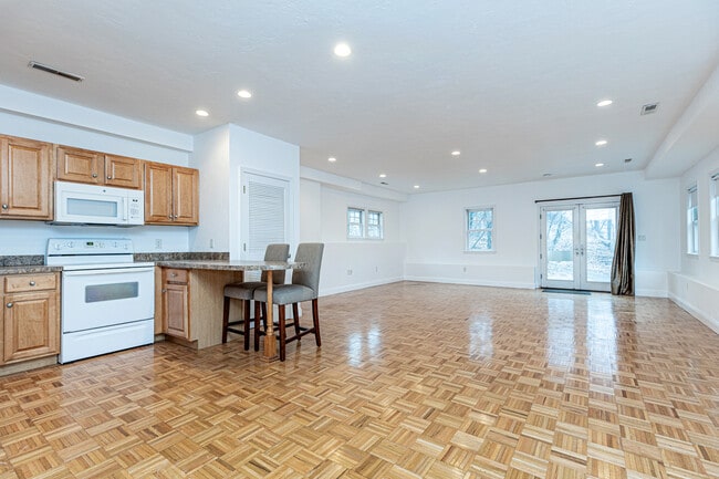 Photo - 43 Mc Cormack St Unit 1