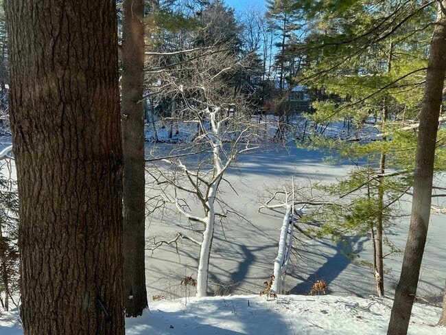 Building Photo - 24 Old Mill Rd Unit B