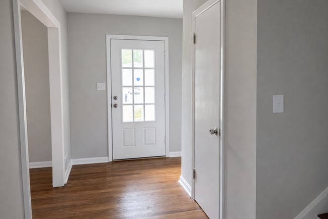 Photo - 1290 Teakwood Trail