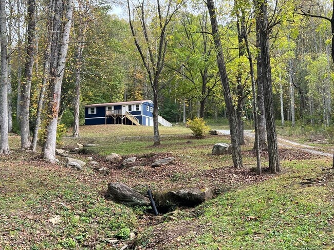 Photo - 54 Sam King Rd