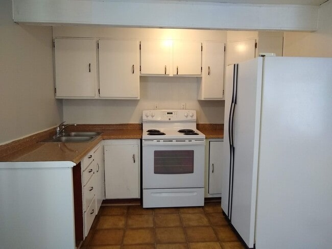 Photo - 407 E Eugene St Unidad Lower (123)