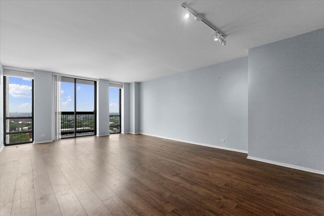 Photo - 1660 N La Salle Dr Condo Unit 1608