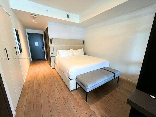 Photo - 398 NE 5th St Unidad 2108