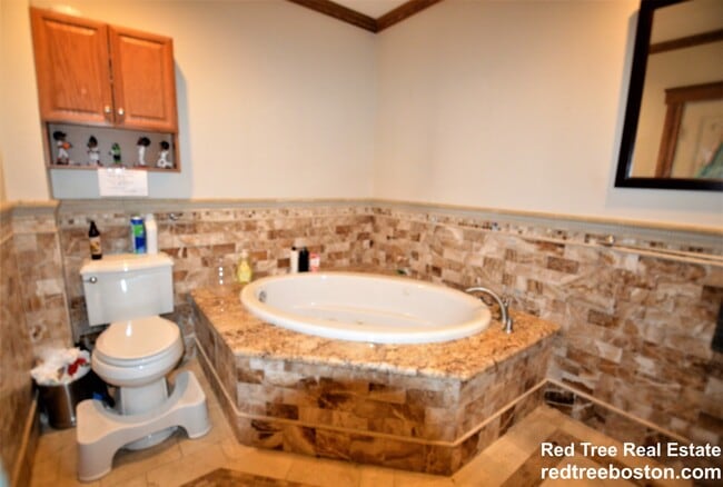 Photo - 57 Riverdale St