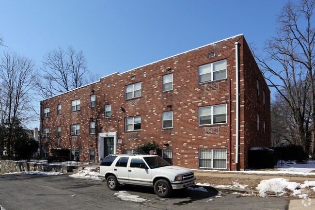 Photo - Crittenden Manor Apartments