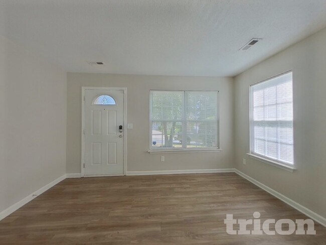 6826 Squirrels Foot Ct