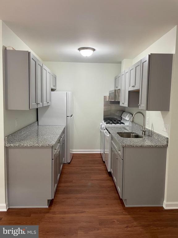 5402 85th Ave Unit 204