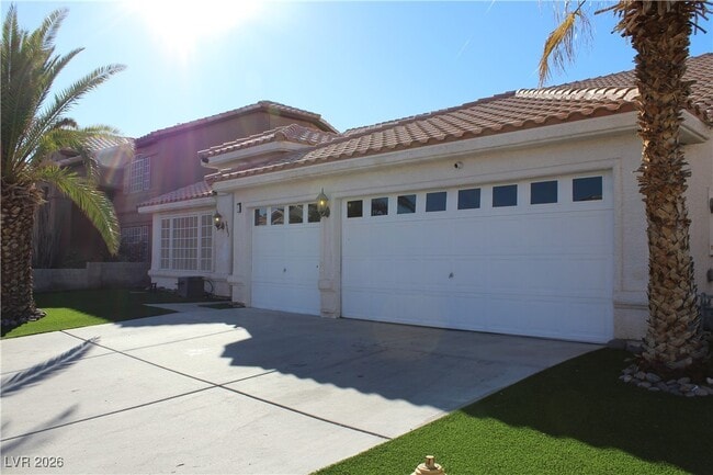 Photo - 2763 Chokecherry Ave