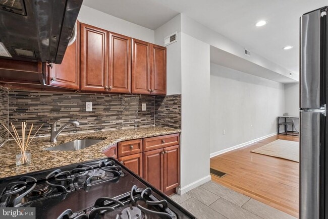 Photo - 2220 Cantrell St