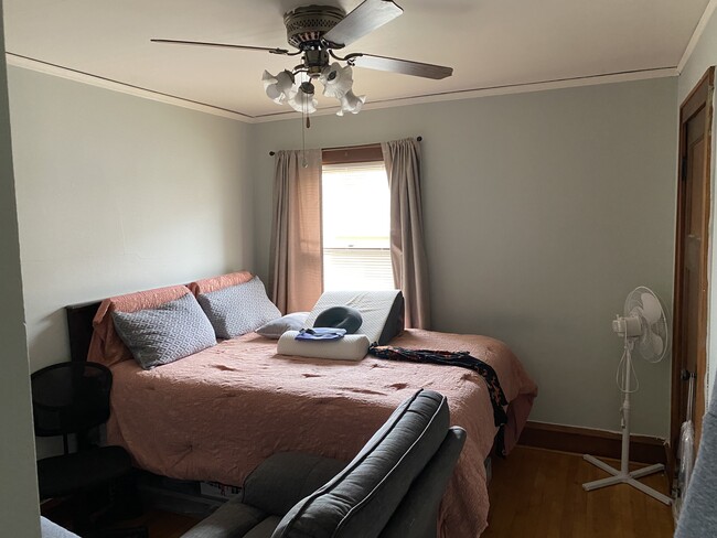 Photo - 5805 W Wells St