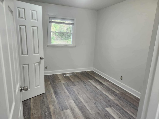 Photo - 609 W Holly St