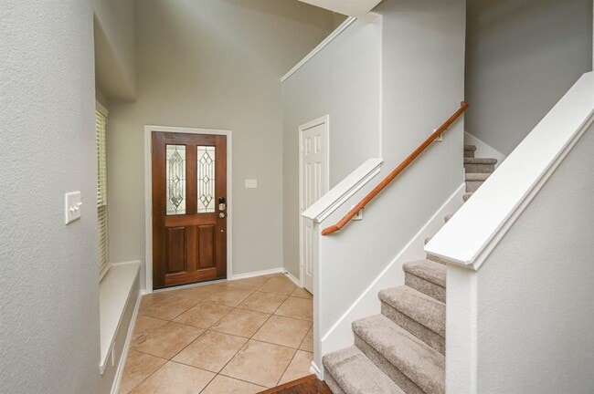 Photo - 6431 Calgary Woods Ln