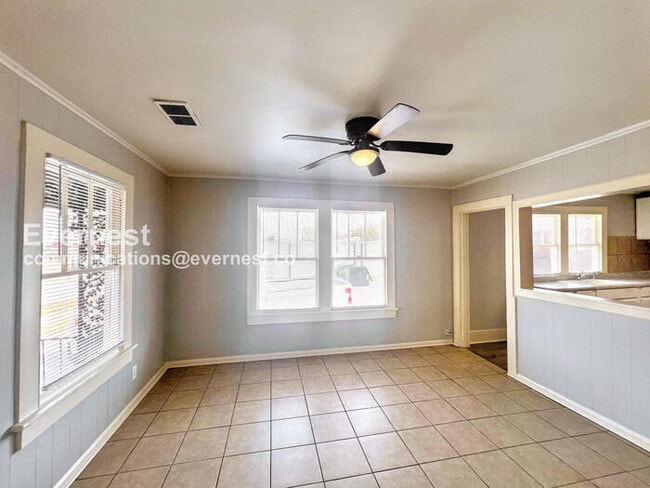 Photo - 114 W 18th St