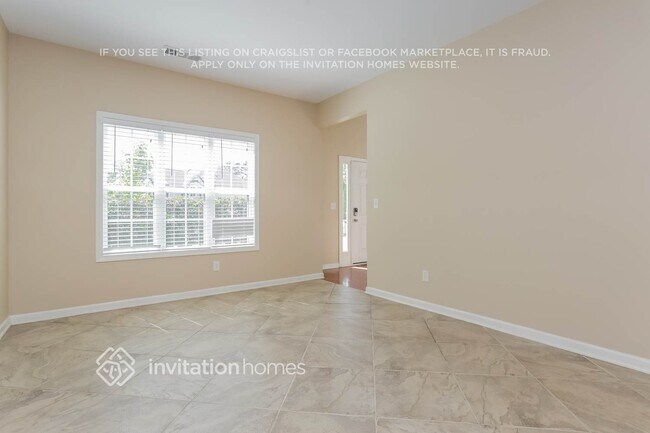 Photo - 925 Lakeside Ct