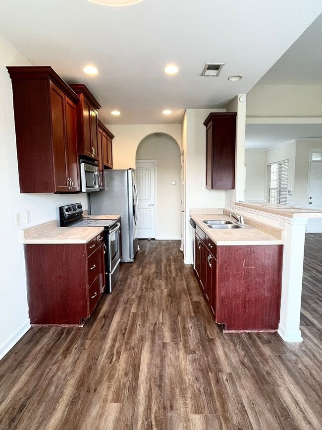 Photo - 3 Bedroom, 1 bath, with fenced in backyard...