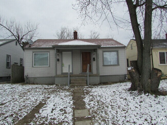 Building Photo - 2284 Hiawatha Park Dr Unit 2284 Hiawatha Park Rental
