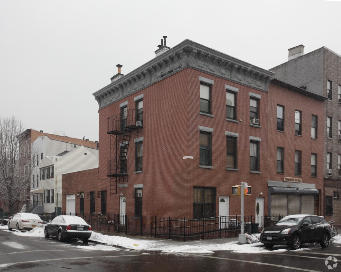 Photo - 179 Franklin St