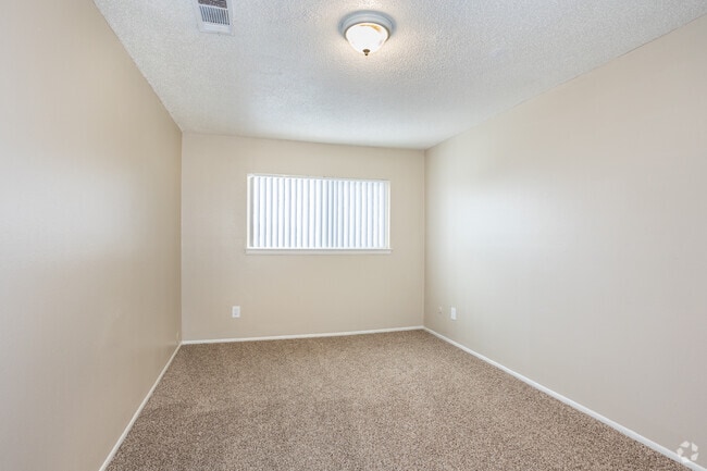 2BR, 1BA - 826SF - Secondary Bedroom