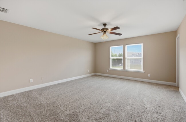 4249 Aurora Cir