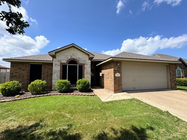 Building Photo - 7819 Woodbury Dr Rental