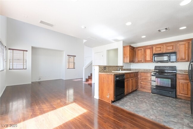 Photo - 7858 Windhamridge Dr