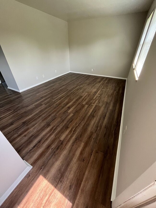 Building Photo - 4600 Rolling Ridge Ct Unit RC4600