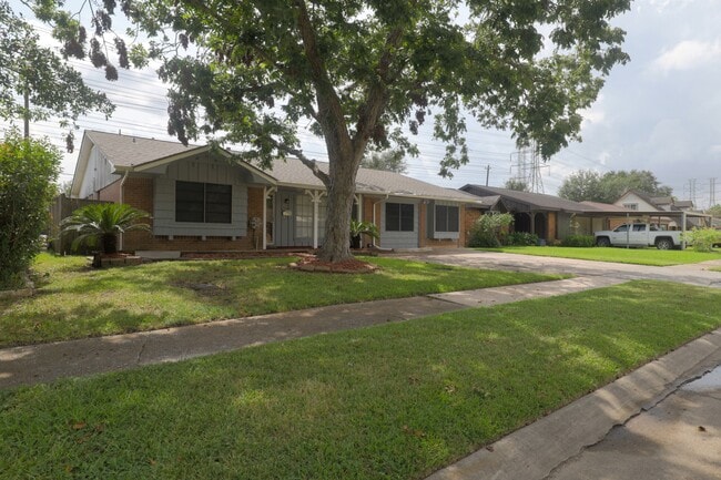 3118 Flamborough Dr