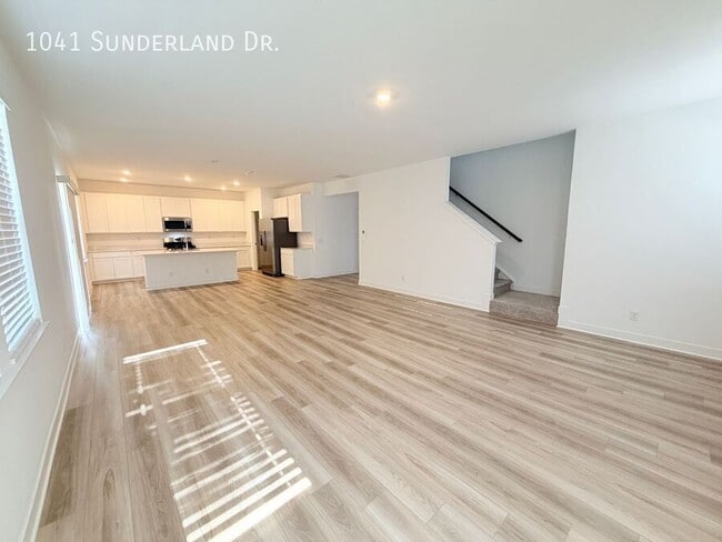 Photo - 1041 Sunderland Dr