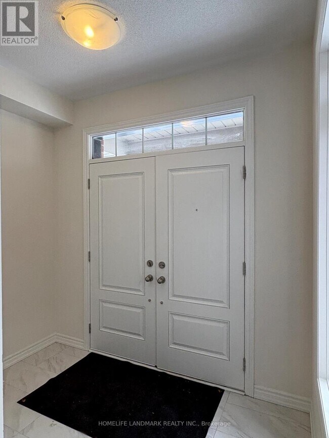 Photo - 2924 Nakina St