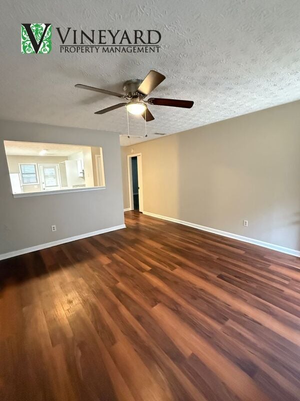 Photo - 164 Kimberly Way SW