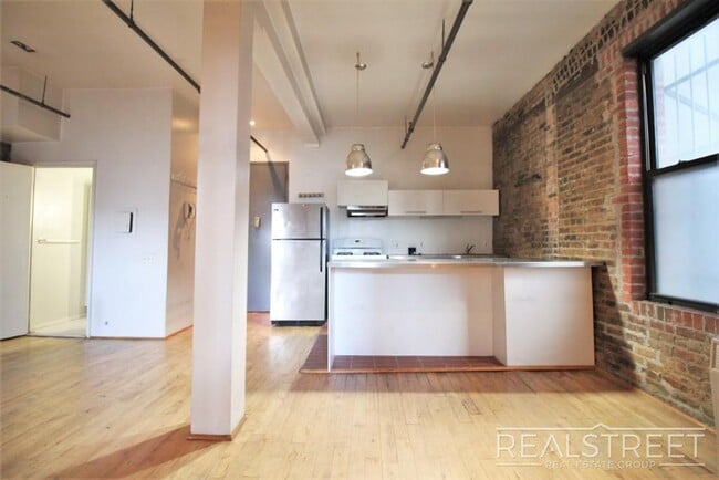 Photo - 2 BED LOFT in Williamsburg with Views! Unidad 1G
