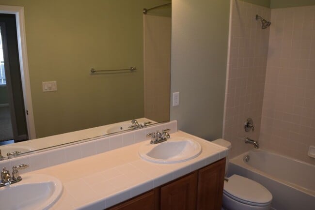 Photo - 1378 Seymour Cir