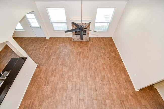 Photo - 1310 Lake Edinburg Ct