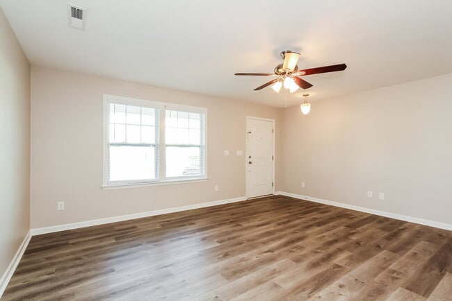 Photo - 1494 Brett Shane Court