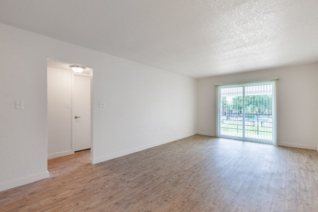 Palm Grove Apartments