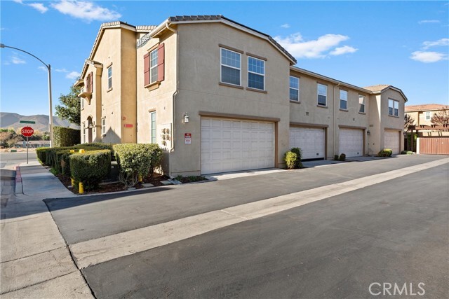 Photo - 41985 Davenport Way Townhome